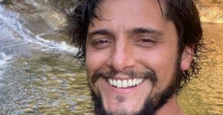 Muita fofura! Bruno Gissoni surge com a herdeira em clique encantador e web se derrete: “Coisa linda esse amor”