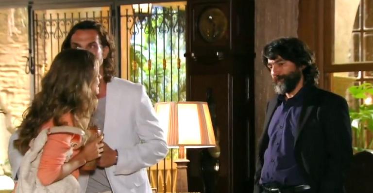 Flor do Caribe: Ester não aceita suposta morte do noivo e discute com Dom Rafael
