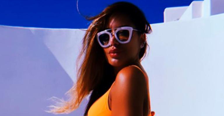 Irmã gata de Neymar Jr., Rafaella Santos deixa curva do bumbum à mostra ao se despedir da Grécia