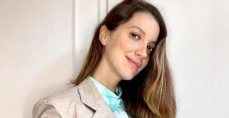 No sexto mês, Nathalia Dill mostra barriguinha tímida e encanta fãs: ”Mamãe mais linda!”