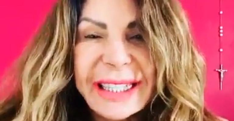 Aos 69 anos, Elba Ramalho revela estar com Covid-19 e pede: “Rezem por mim”