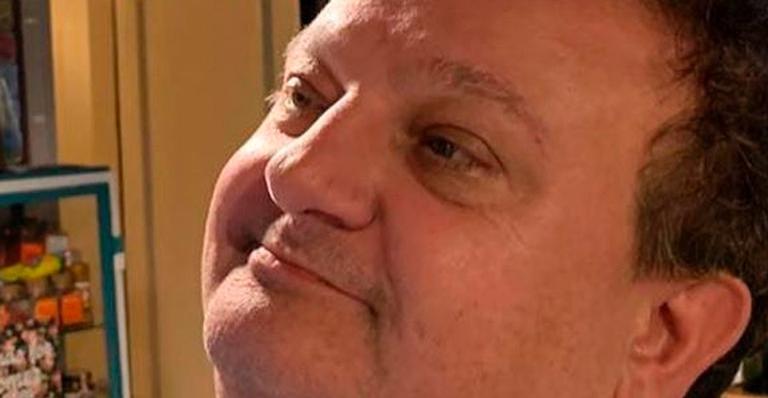 Érick Jacquin mostra os filhos gêmeos lambuzados após comerem feijoada: “A primeira”