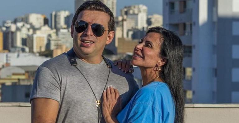 Gretchen dá detalhes do casamento repleto de requinte dentro de uma balsa: “Leve e suave”
