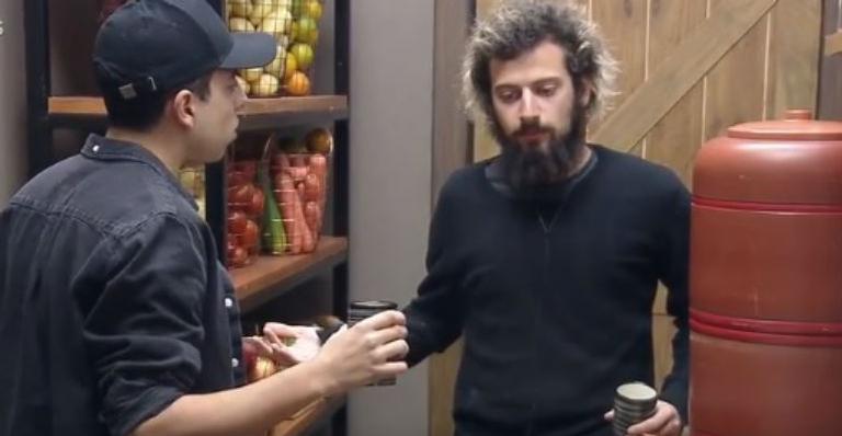 A Fazenda 12: Cartolouco e Lucas Maciel se desentendem após formação da Roça: “A ocasião faz o ladrão”