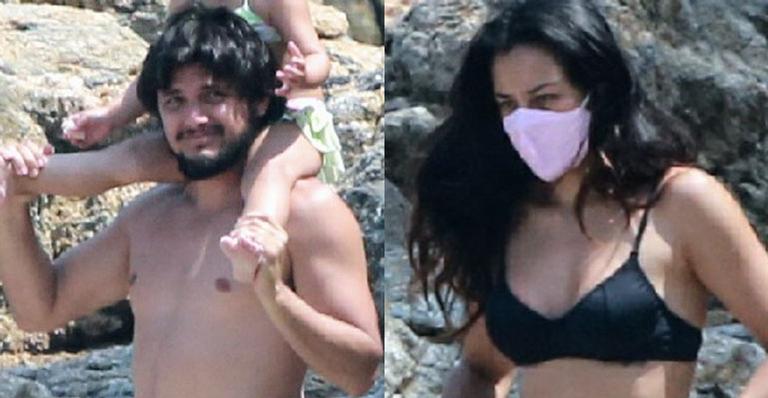 Como ela cresceu! Yanna Lavigne e Bruno Gissoni vão à praia com a filha e vivem momento em família
