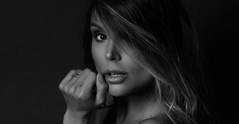 Flávia Viana posta clique e promete detalhes sobre parto: “Curioso para ver o rosto desse neném”