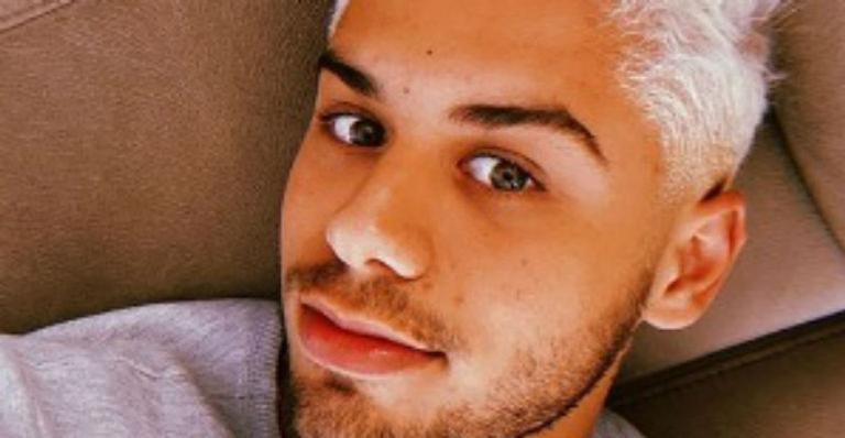 Zé Felipe divide clique quente com namorada que aparece de calcinha: “Abençoa Senhor”