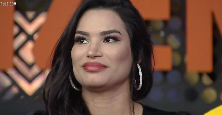 A Fazenda 12: Web vai à loucura com antes e depois de Raissa Barbosa; confira