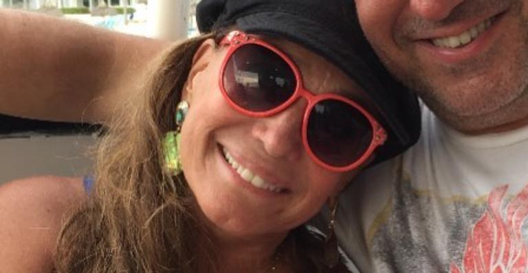 De maiô, Susana Vieira celebra aniversário do filho e se emociona: ”Grande amor da minha vida”