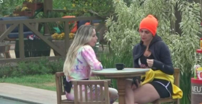 A Fazenda 12: Luiza Ambiel e Carol Narizinho temem próxima roça: “Muito arriscado”