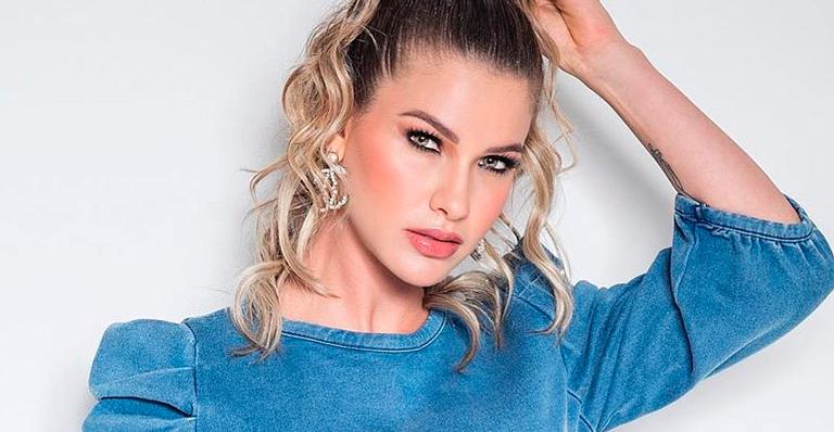 Esposa de Gusttavo Lima, Andressa Suita arrasa com calça colada e agrada: “Mais linda do mundo”