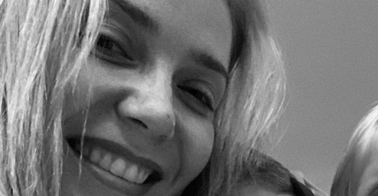 Luiza Possi divide registro familiar digno de porta-retratos e deixa web derretida: “Família tão linda”