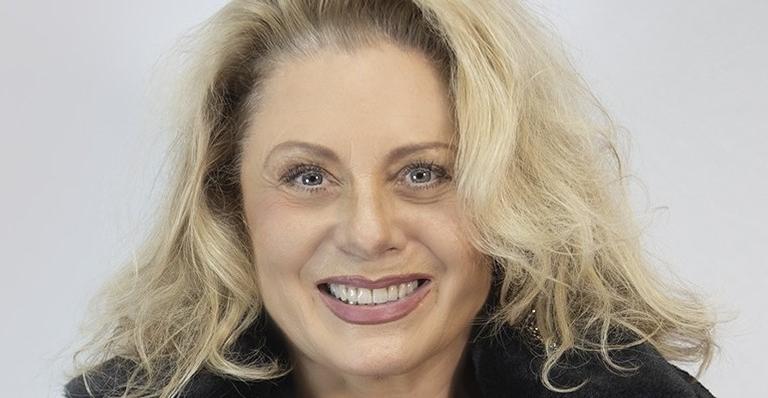 Vera Fischer surge completamente nua em clique nostálgico: “Meu primeiro ensaio”