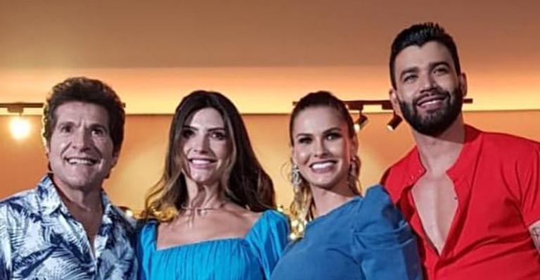 Reunião de beldades: esposas de Daniel e Gusttavo Lima posam juntas e elegem looks ousados em live