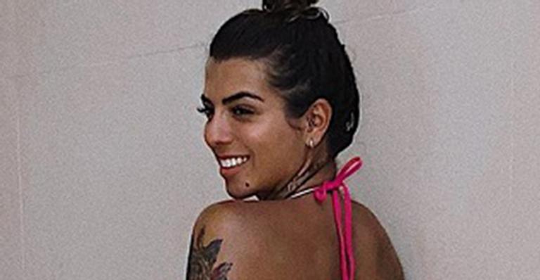 Em clique polêmico, filha de Maurício Mattar causa ao exibir bumbum engolindo biquíni: “Eu nem sofro”