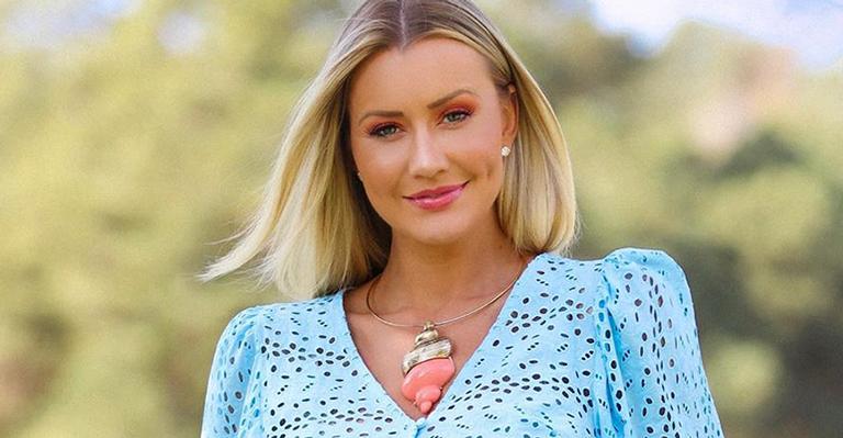 Filha de Ana Paula Siebert explode o fofurômetro ao surgir de maiô florido: “Parece uma boneca”