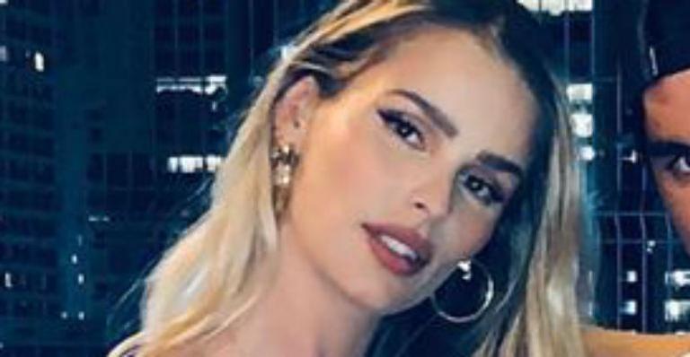 Yasmin Brunet posa belíssima ao lado de Gabriel Medina e fãs se derretem: “Procurei defeito e não achei”