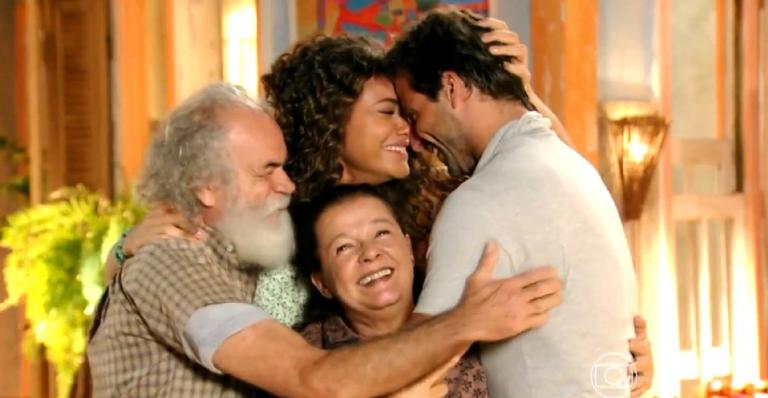 Flor do Caribe: Cassiano tem reencontro emocionante com a família