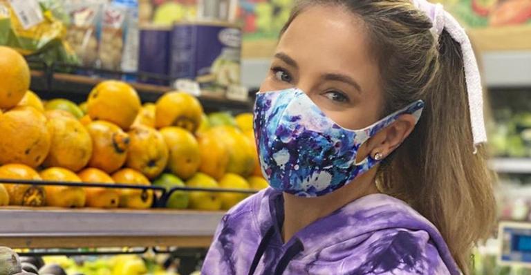 Gente como a gente! Ticiane Pinheiro vai às compras no mercado e mostra dieta balanceada