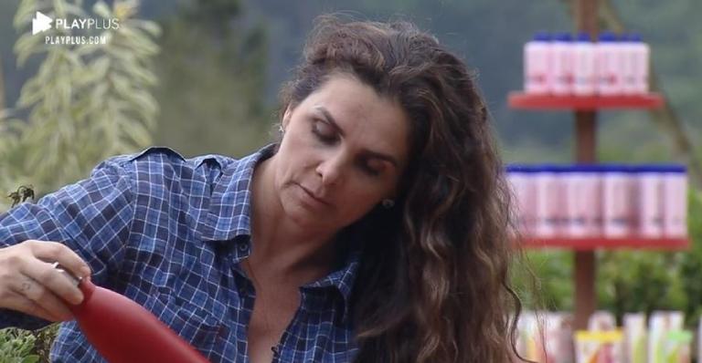 A Fazenda 12: Luiza Ambiel se irrita com Stéfani Bays: ”Não vou protegê-la”