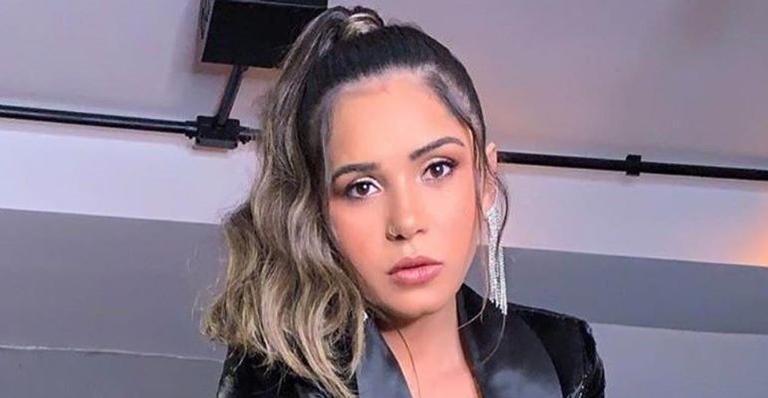 Ex-BBB Gizelly Bicalho passa por cirurgia nos seios para retirada de nódulos: “Estavam em formação”