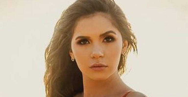 Poderosa, ex-BBB Gizelly Bicalho sensualiza de biquíni em cenário paradisíaco: “Eu passo mal”