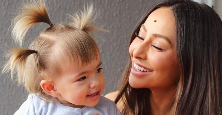 Alerta fofura! Sabrina Sato arranca suspiros com clique especial da herdeira, Zoe