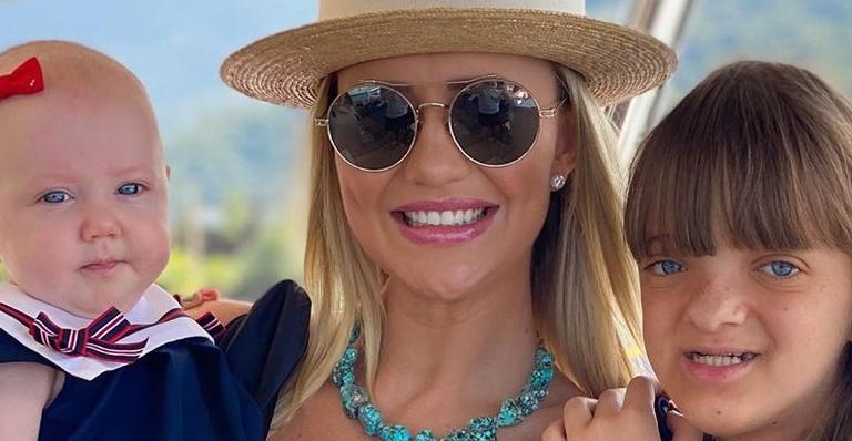 Esposa de Roberto Justus encanta web com momento especial das filhas do apresentador: “Amo vocês”