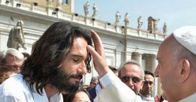 Com texto comovente, Rodrigo Santoro relembra encontro com Papa Francisco