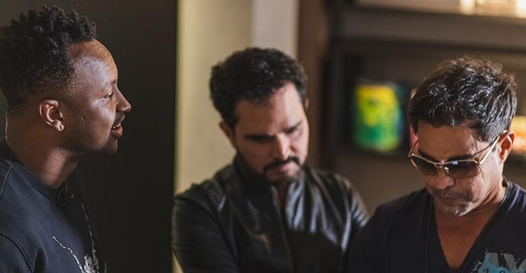 Zezé Di Camargo e Luciano regravam hit ‘Dois Corações e Uma História’ com Thiaguinho