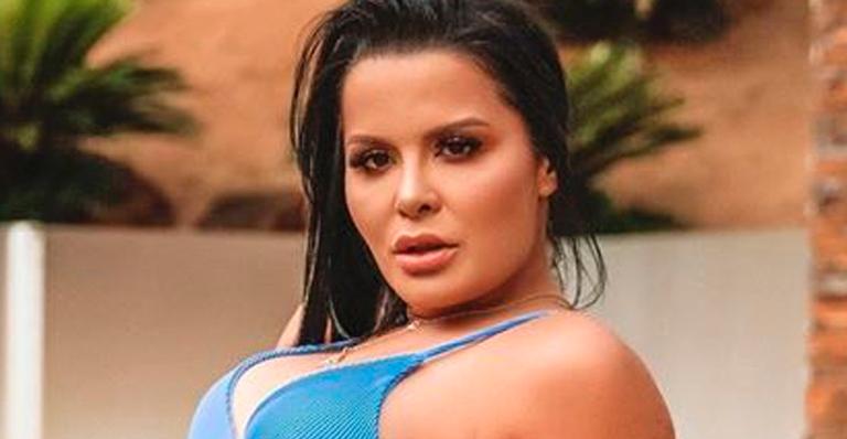 Solteiríssima, Maraisa curte dia de sol à beira da piscina e arrasa de biquíni: “Vai quebrar a internet”