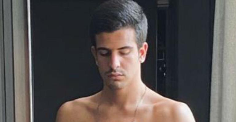 Galã, Enzo Celulari ostenta físico saradíssimo e seguidores babam: “Sem condições”