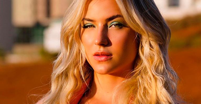 Ex-BBB Gabi Martins arrasa com terninho sem nada por baixo e seguidores aprovam: “Toma beleza”