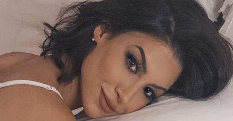 Poderosa, Ex-BBB Bianca Andrade sensualiza na cama de lingerie e causa: “Fiquei sem ar”