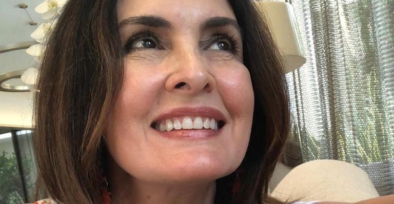 Fátima Bernardes celebra reencontro com a praia após sete meses: ”Gosto especial de recomeço”