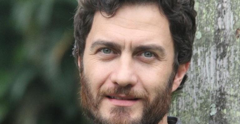 Quem é quem? Semelhança de Gabriel Braga Nunes com a irmã choca a web: “É inacreditável”