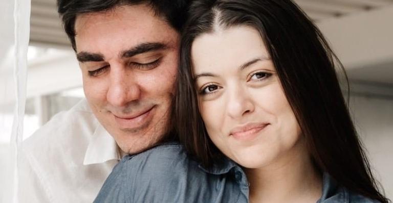 À espera de uma menina, Marcelo Adnet e esposa posam em cliques encantadores: “Muitas aventuras”