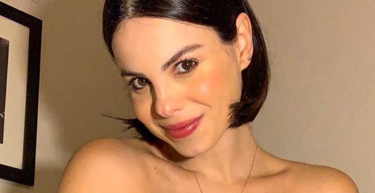Na reta final da gravidez, Sthefany Brito faz ensaio fotográfico e mostra barrigão: “Minha vida”