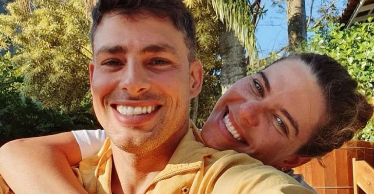 Com Covid-19, Cauã Reymond e Mariana Goldfarb se recuperam e passam bem, diz colunista