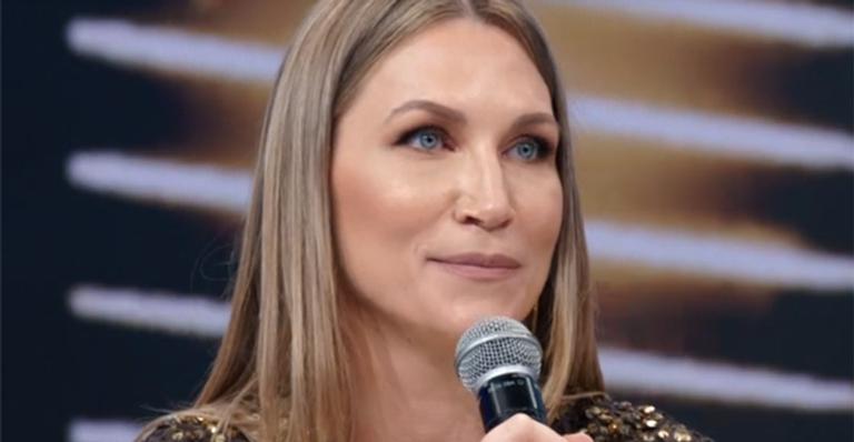 Anne Lottermann rouba a cena no Domingão com look espetacular e ganha elogios de Faustão: “Competente”