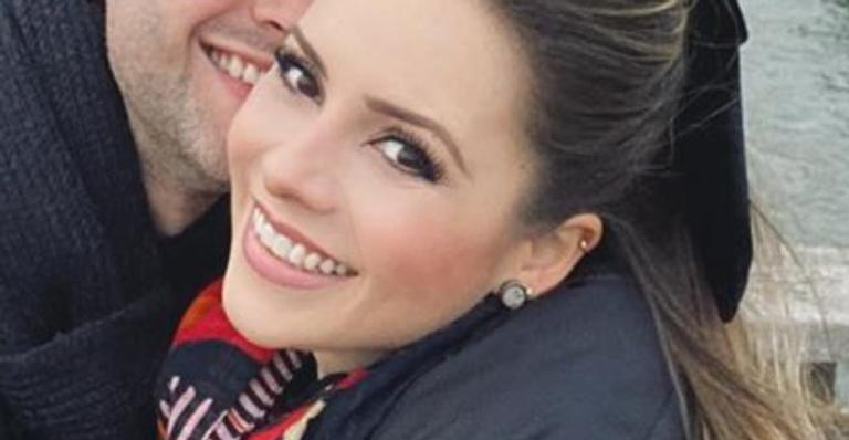 Sandy capricha nas palavras e celebra aniversário do marido com post especial: ”Completa e feliz”