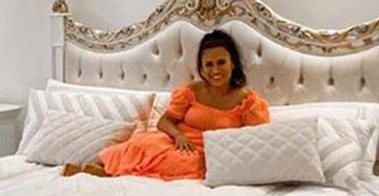 Simone mostra novo quarto em sua mansão e deixa fãs perplexos com o luxo: “Estou apaixonada”