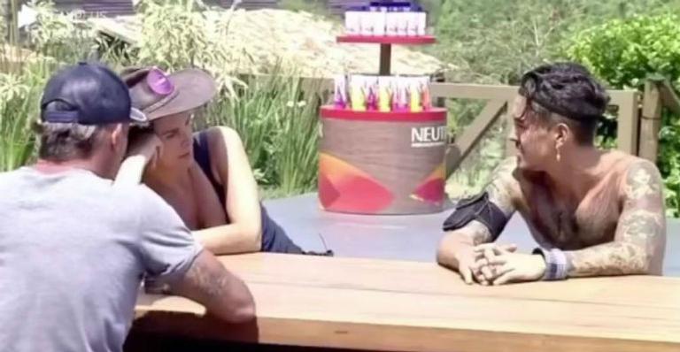 A Fazenda: Biel afirma que Mariano tem envolvimento com alguém fora do reality