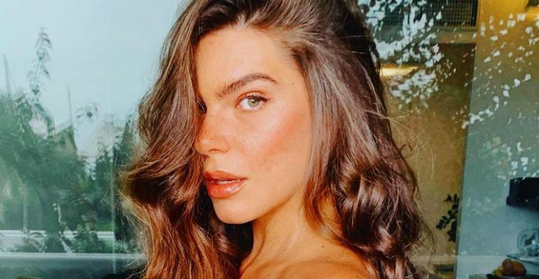 Em momento raro, Mariana Goldfarb faz caras e bocas ao lado de Cauã Reymond e encanta