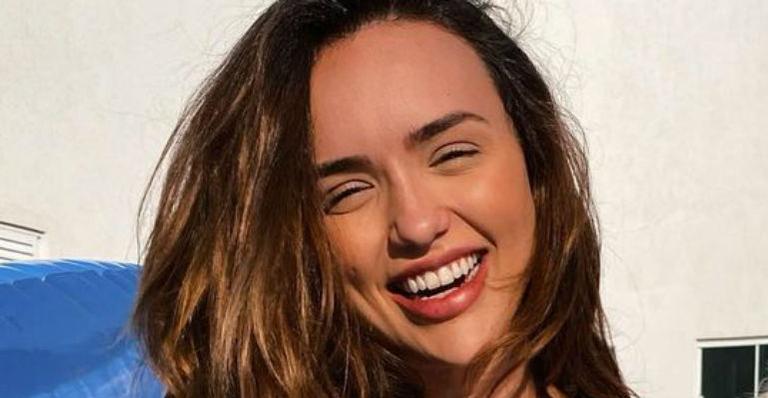 Rafa Kalimann se delicia com doce e posa sorridente de biquíni: “Não estava quente, mas ficou”