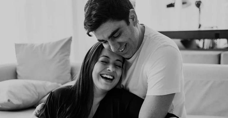 Grávida de 7 meses, esposa de Marcelo Adnet mostra barrigão enorme: “Crescendo tão rápido”