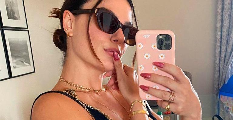 Isis Valverde mostra look do dia e ostenta cinturinha fina e bolsa de R$ 6.400: “Mais bela de todas”