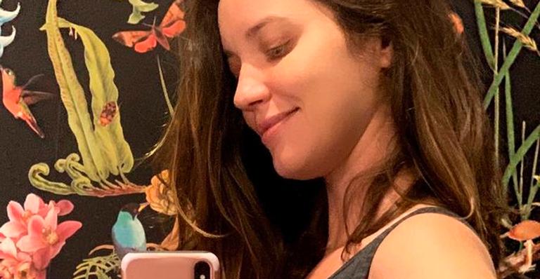 Nathalia Dill celebra sétimo mês de gravidez e mostra barrigão de perfil: “Linda de viver”