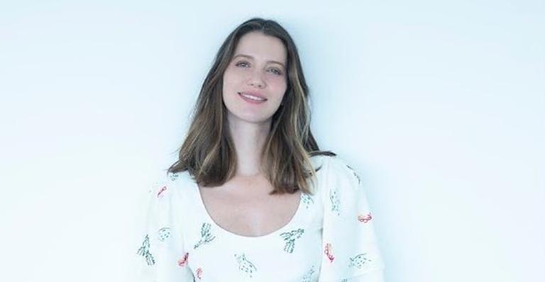 Nathalia Dill faz ensaio encantador no sétimo mês de gestação e barriguinha chama a atenção