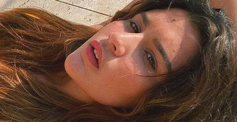 Filha de Flávia Alessandra, Giulia Costa mostra barriga sarada de biquíni e agrada: “Biotipo de gostosura”